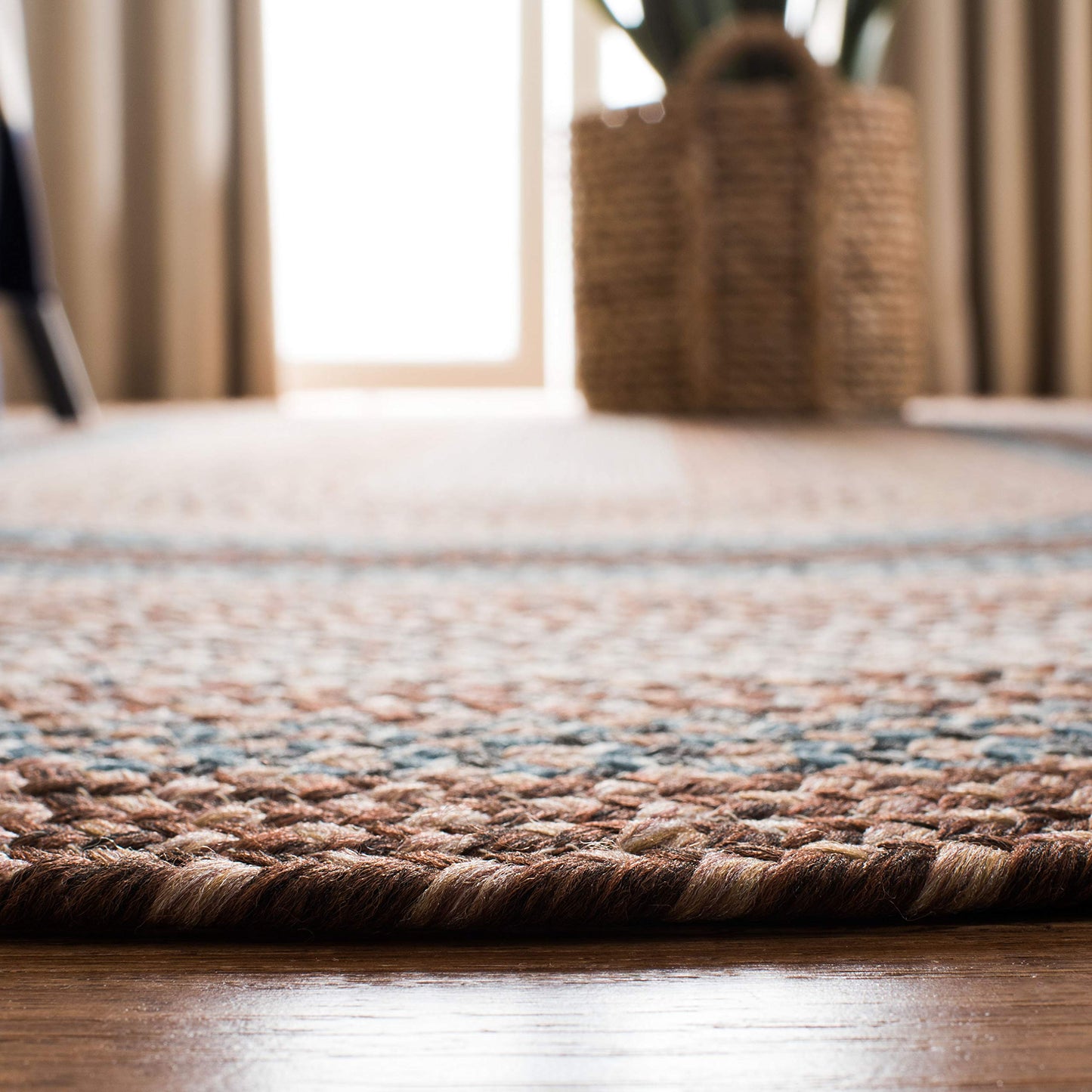 SAFAVIEH Washable Rug Outdoor Braided Collection - 4' x 6', Brown & Multi, Handmade & Reversible, Non-Shedding & Easy to Clean, Ideal for Patio, Backyard, Mudroom (BRD313A)