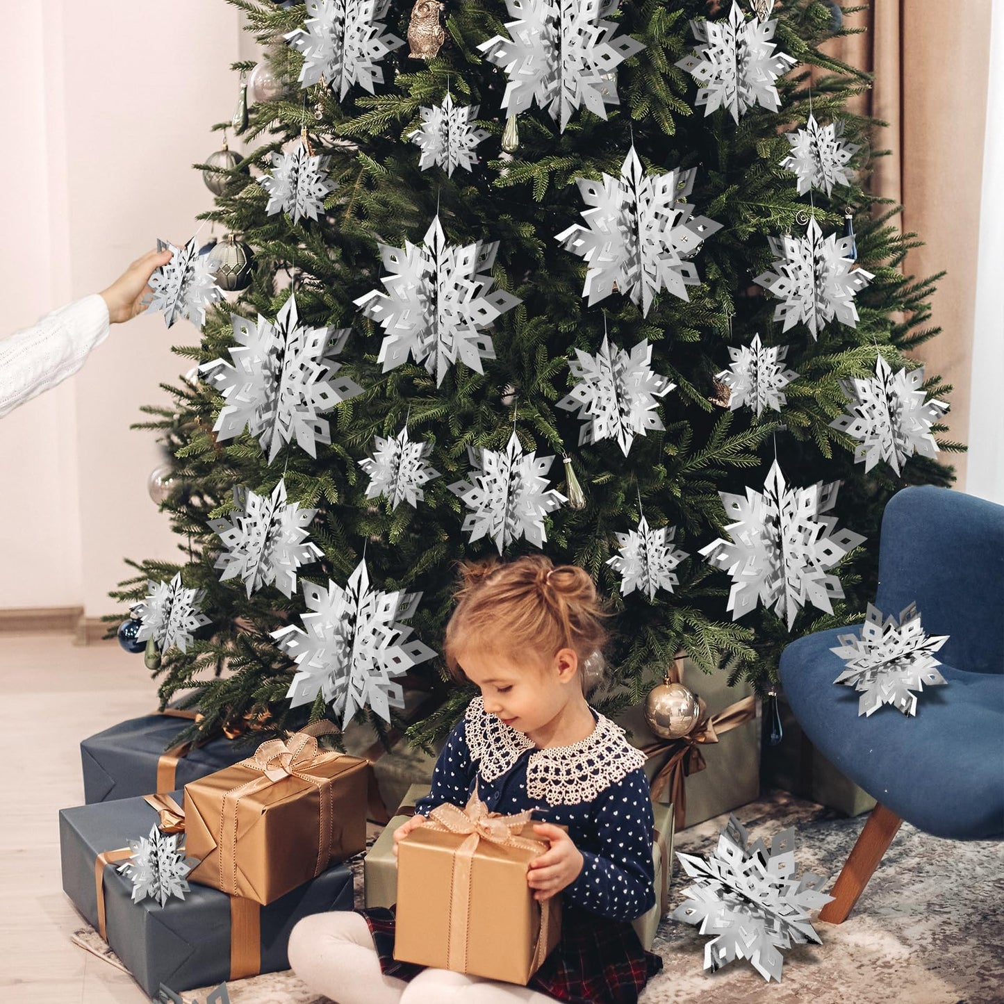 OuMuaMua Christmas Snowflake Decorations Indoor, 24PCS 3D Silver Hanging Snowflakes Garland for Winter Wonderland Decor Xmas Christmas Party Baby Shower Holiday Home Decorations