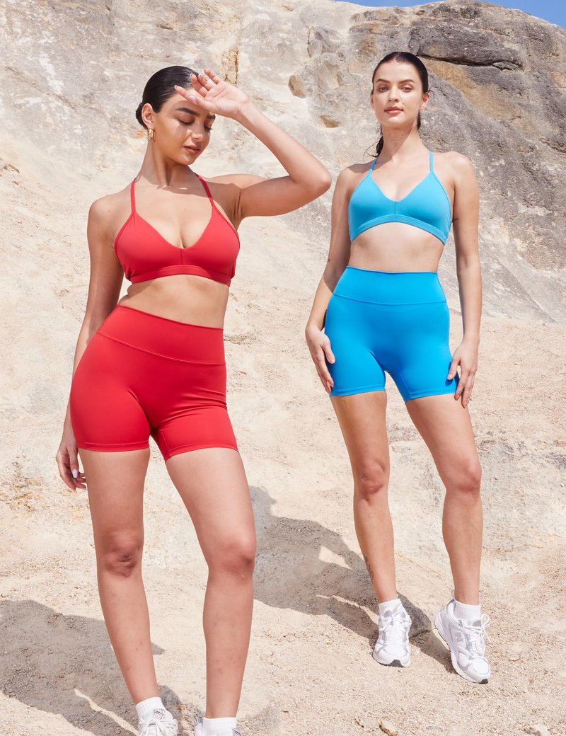 YEOREO Women's Biker Shorts 4.5" / 6" Workout Gym Shorts Craze High Waist Tummy Control Hidden Scrunch Running Yoga Red M