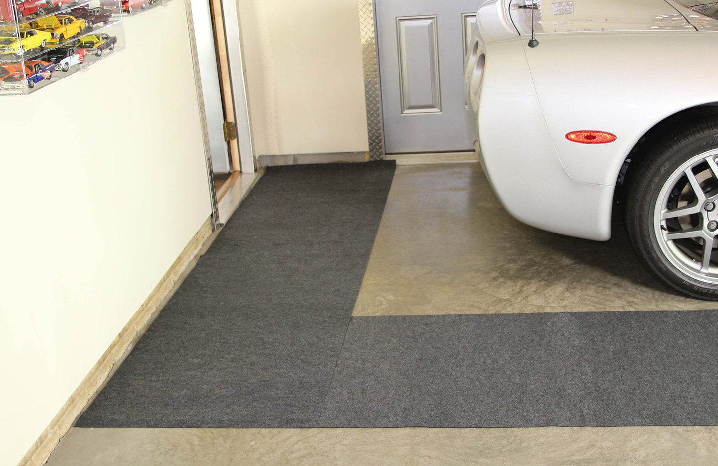 Armor All Garage Floor Runner Mat, (216" x 30"), Protects Surfaces, Transforms Garage, Absorbent, Waterproof, Durable, Trimmable (USA Made) (Charcoal)