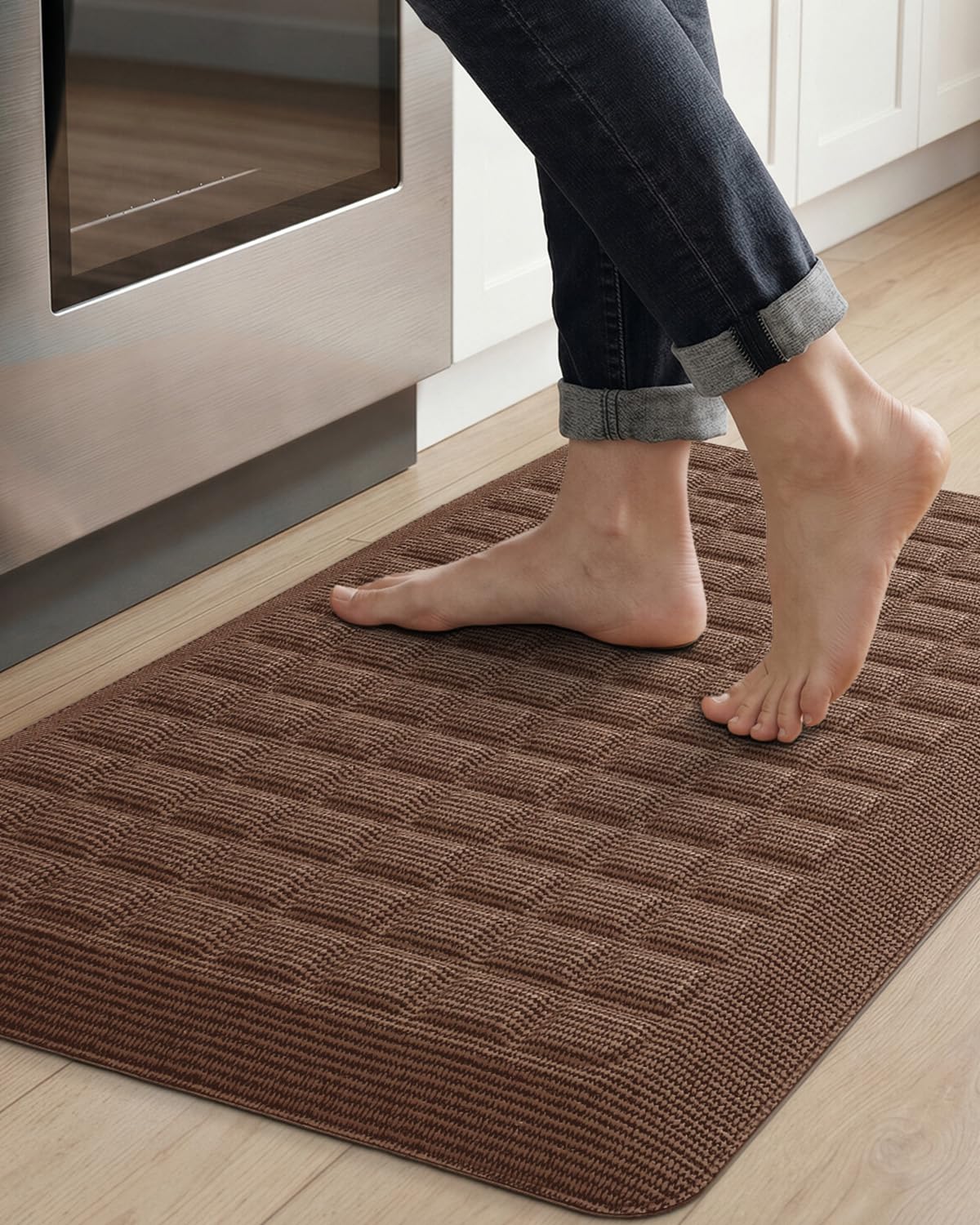 Color&Geometry Extra Thick Anti Fatigue Kitchen Floor Mat, Cushioned Comfort Ergonomic Standing Desk Mat, Waterproof Non Slip, 0.9 Inch High Density Foam for Sink, Office, Garage, 20"x32", Brown
