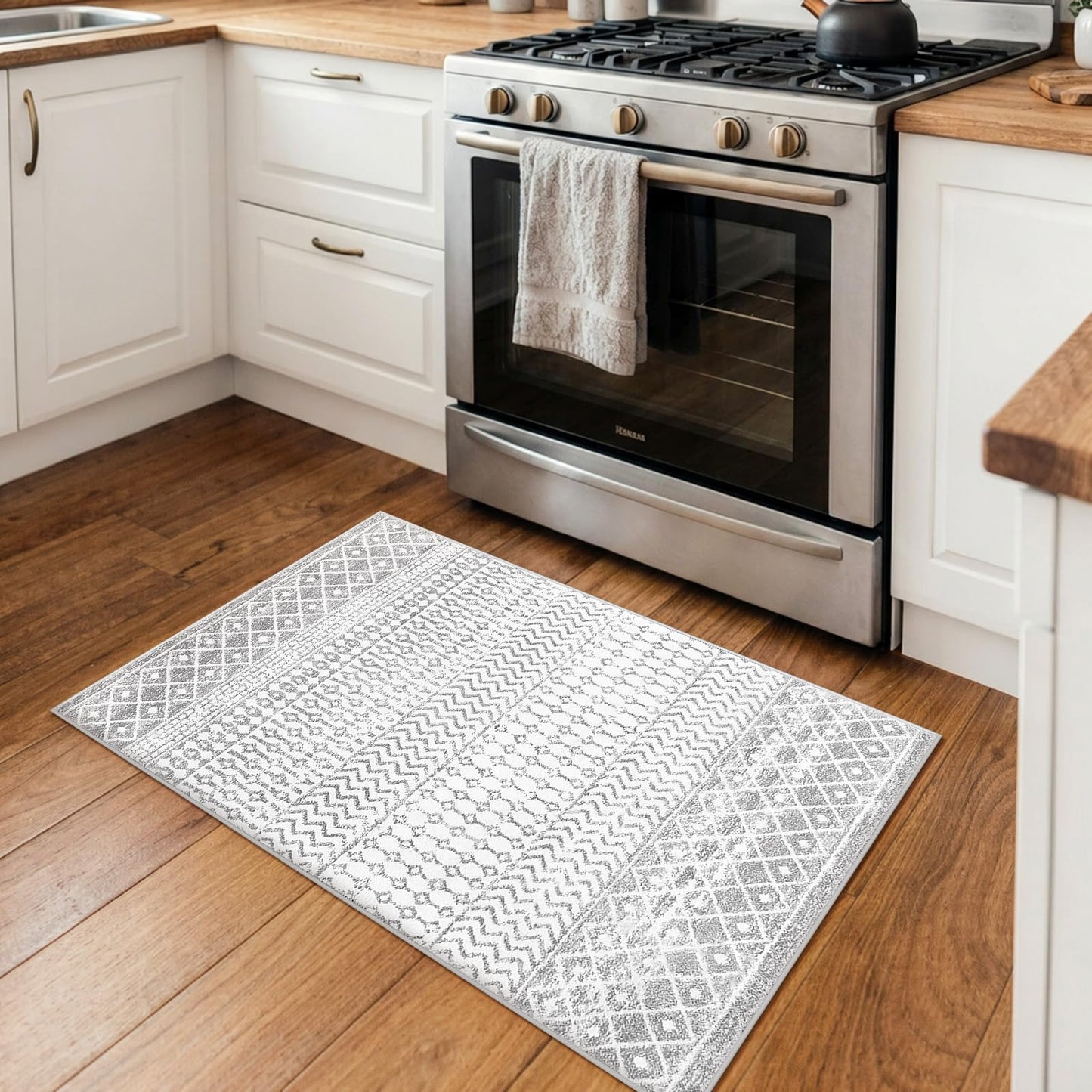 Nailttos Moroccan Washable Rugs, 2x3 Ivory Gray Rug Non-Slip Small Distressed Entryway Rugs, Soft Low-Pile Bedroom Rug Indoor Doormat Carpet for Entryway Kitchen Bathroom