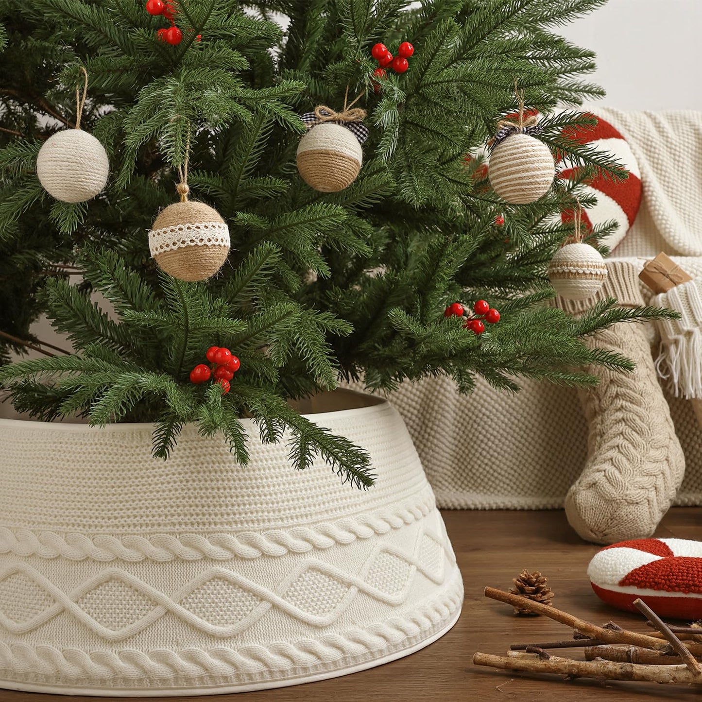 Treory Knitted Christmas Tree Collar: Cream Crossed Diamond Edge Chunky Cable Knit Christmas Tree Collars for Artificial Trees, Farmhouse Rustic Tree Ring Tree Skirt for Christmas Home Décor