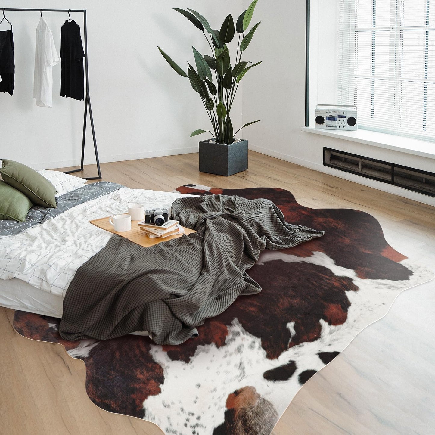 Faux Cowhide Rug 7.6x6.2 ft Cow Print Rug Cow Hide Carpet Animal Print Rugs Non Slip Area Rug for Bedroom Living Room Dining Room Western Decor