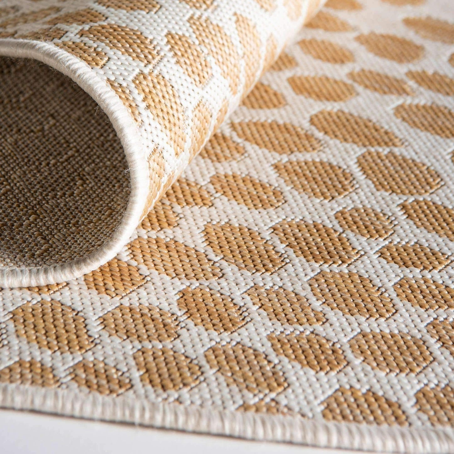 Unique Loom Outdoor Collection Area Rug - Cape Town (5' 3' x 8' Oval, Dark Beige/ Ivory)