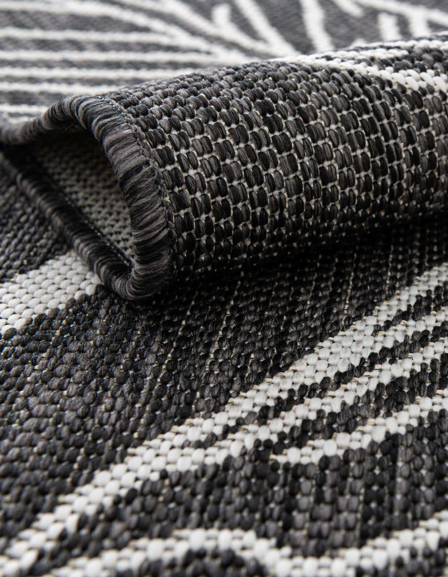 Unique Loom Outdoor Botanical Collection Area Rug - Leaf (4' 1" x 6' 1" Rectangle, Ivory Charcoal)