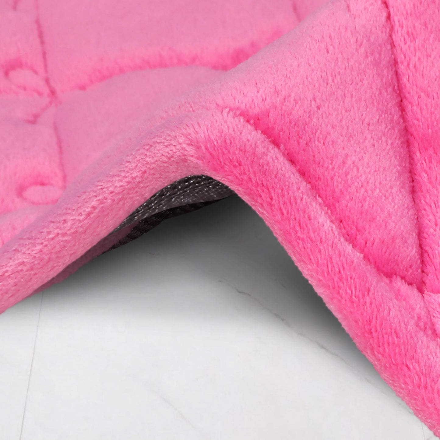 Juicy Couture Quilted 2-Piece Memory Foam Bath Mat Set 17" x 24" / 20" x 32" Mini Bows Lattice Hot Pink Skid-Resistant Bath Rug Set