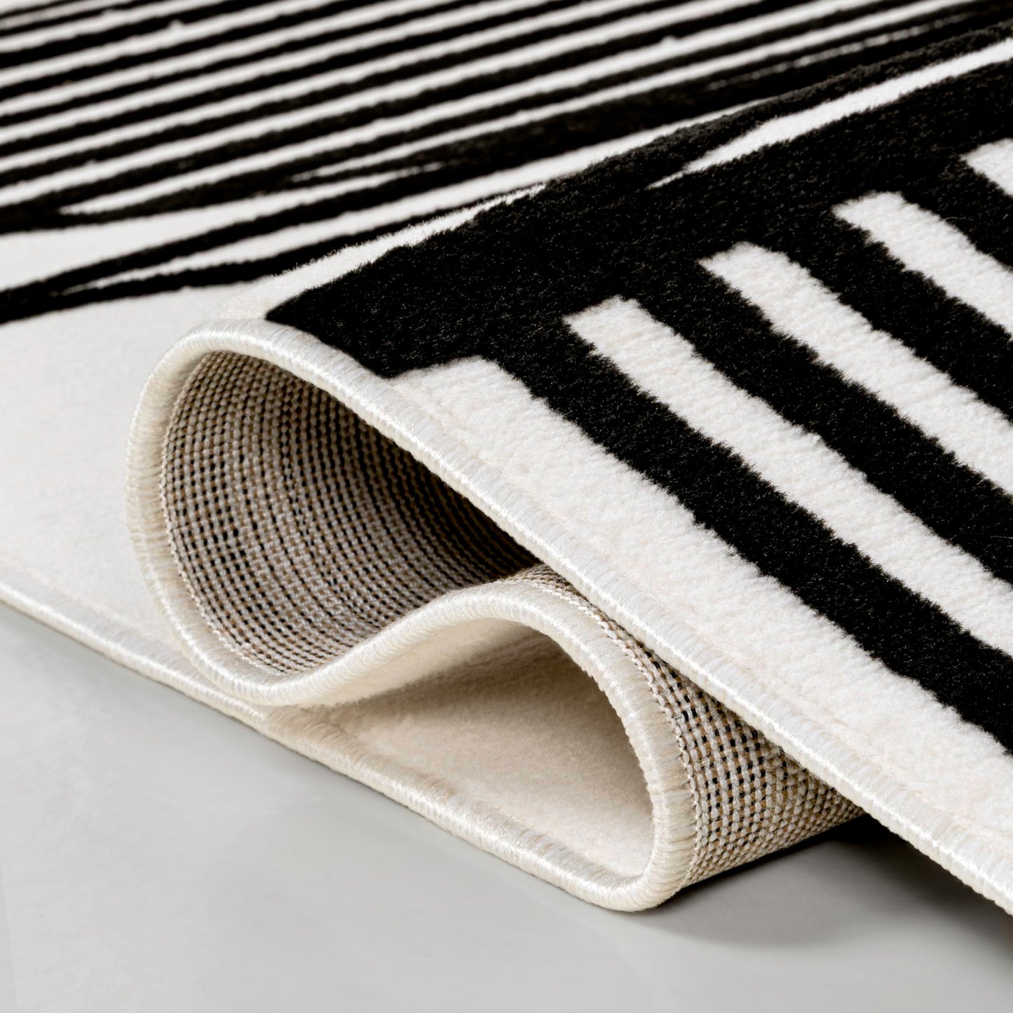 JONATHAN Y Nordby High-Low Arch Striped Black/White Indoor Area Rug, 4x6, Indoor, Non-Shedding, Stain Resistant for Bedroom, Living Room, Kitchen (SCN104G-4)