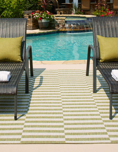 Unique Loom Outdoor Striped Collection Area Rug - Striped (5' 1" x 7' 1" Rectangle Green/Ivory)