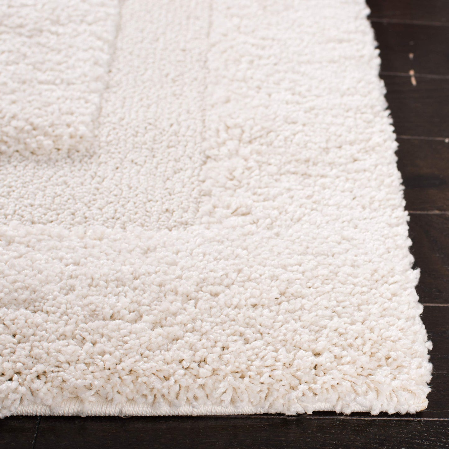 SAFAVIEH Florida Shag Collection Area Rug - 5' Round, Creme & Creme, Border Design, Non-Shedding & Easy Care, 1.2-inch Thick Ideal for High Traffic Areas in Living Room, Bedroom (SG454-1111)