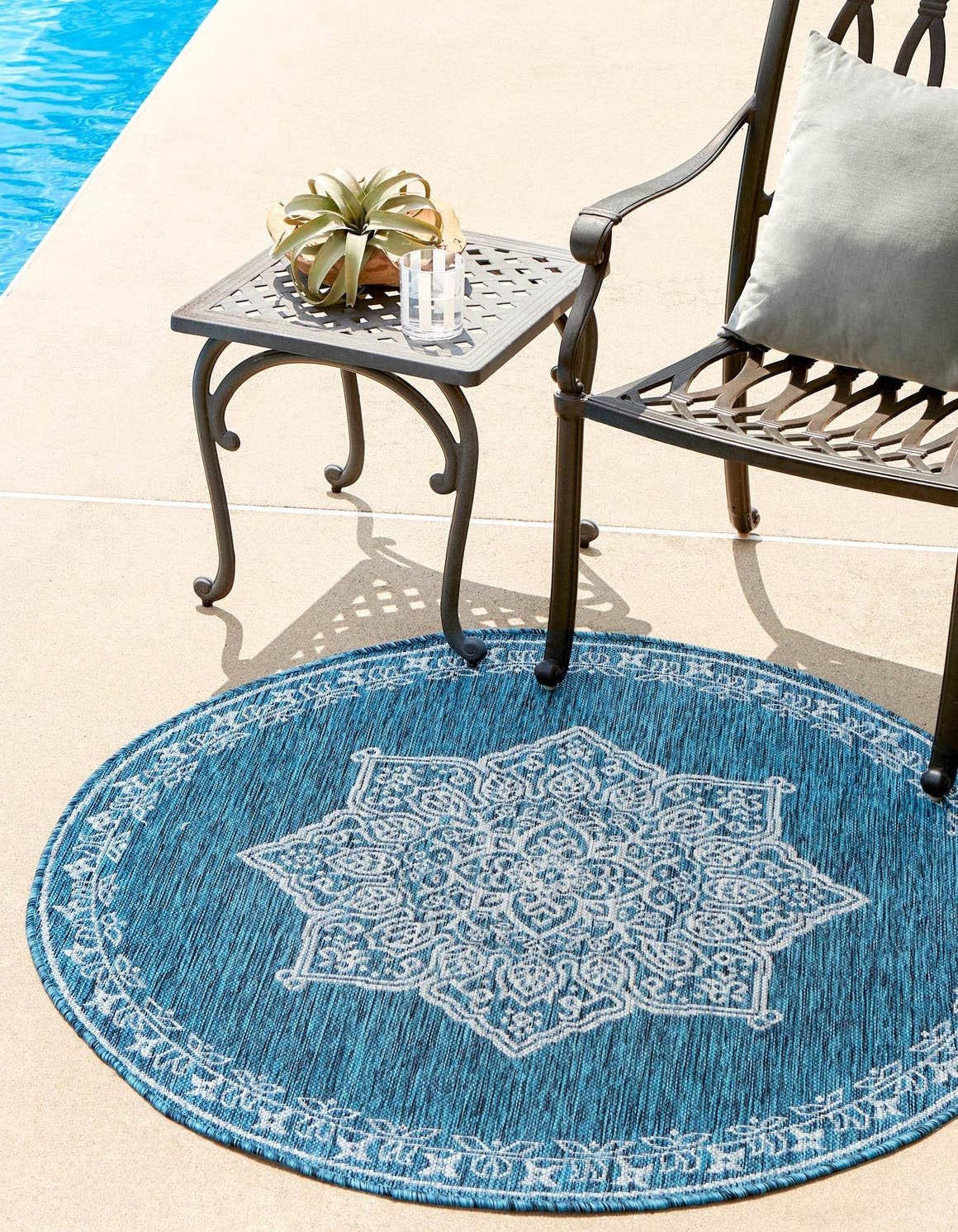 Unique Loom Outdoor Traditional Collection Area Rug - Antique (5' 3" Round Teal/Ivory)