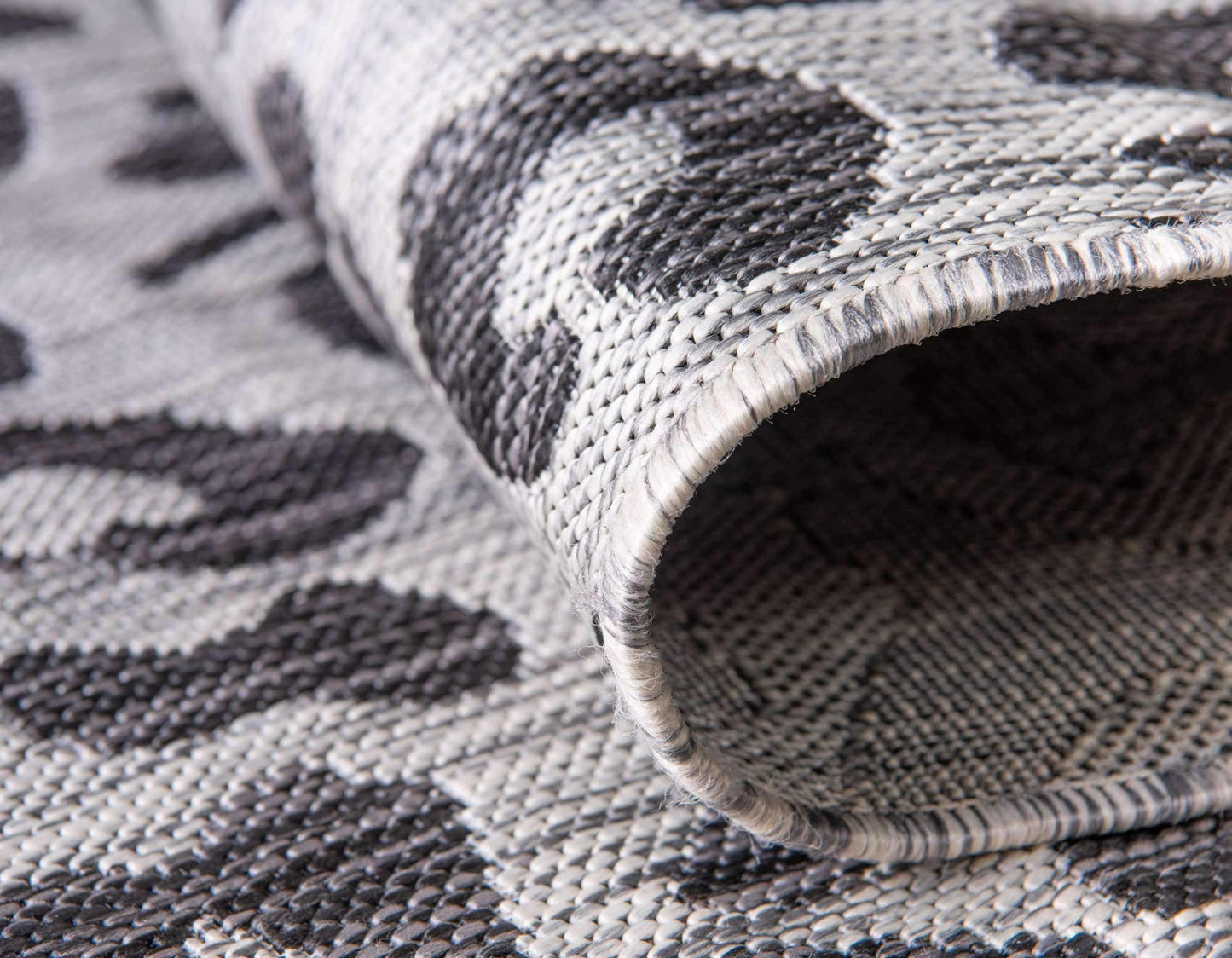 Unique Loom Outdoor Safari Collection Area Rug - Leopard (4' Round Light Gray/Gray)