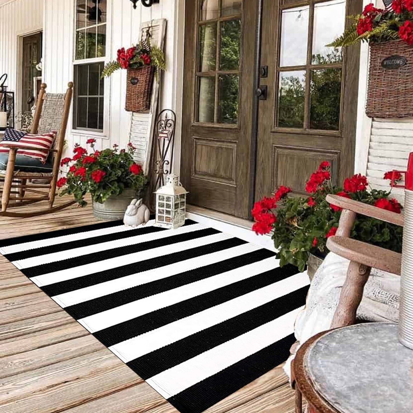Black and White Outdoor Rug 35.4 x 59 Inches Striped Front Door Mat Front Porch Rug Hand-Woven Machine Washable Indoor/Outdoor Layered Door Mats for Entryway/Porch/Patio