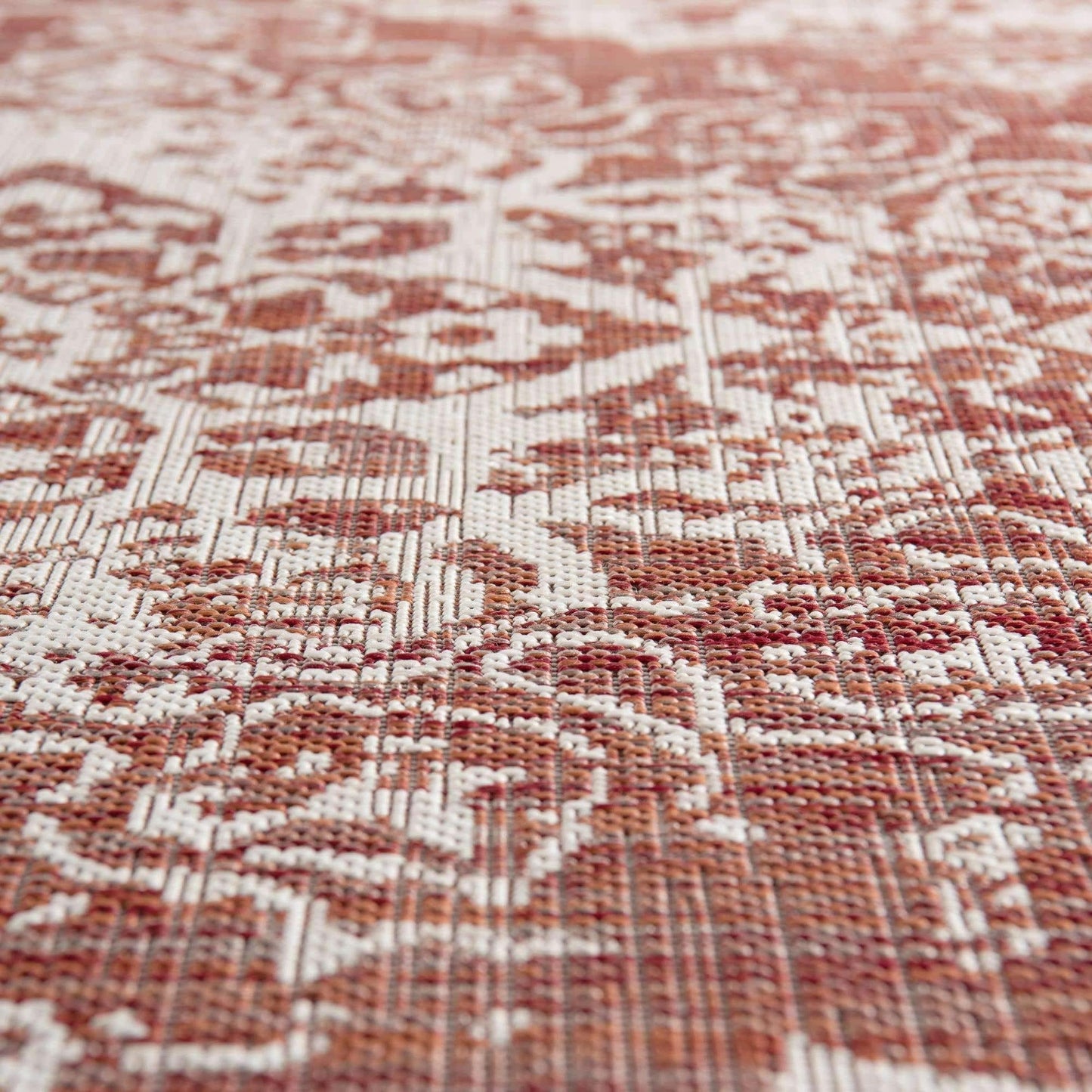 Unique Loom Jill Zarin Outdoor Collection Area Rug - Dubai (5' 3'' x 8' Oval, Rust Red/ Ivory)