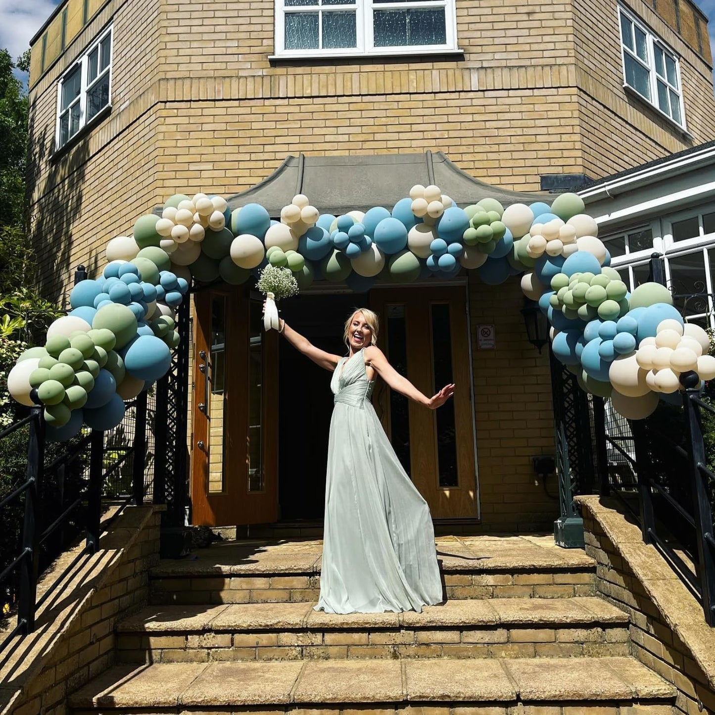 Blue and Green Balloon Arch Kit, 108 Pcs Dusty Balloon Garland With Retro Sea Sage Sand White Metallic Gold Balloons for Boho Wedding Baby Shower Birthday Party Decorations