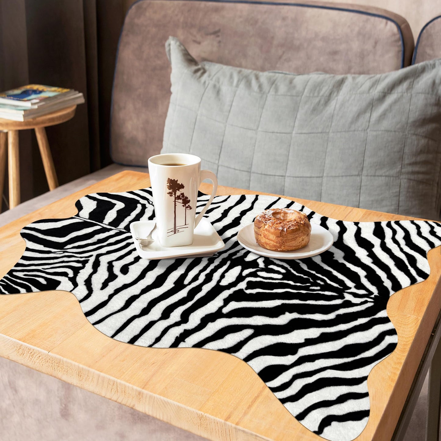 Aoczes Zebra Print Rug Small Faux Zebra Area Rug Western Home Decor Animal Carpet for Bedroom Living Room Office Table Wall Decor Mat, 3.6x2.46 Feet(75x110cm)
