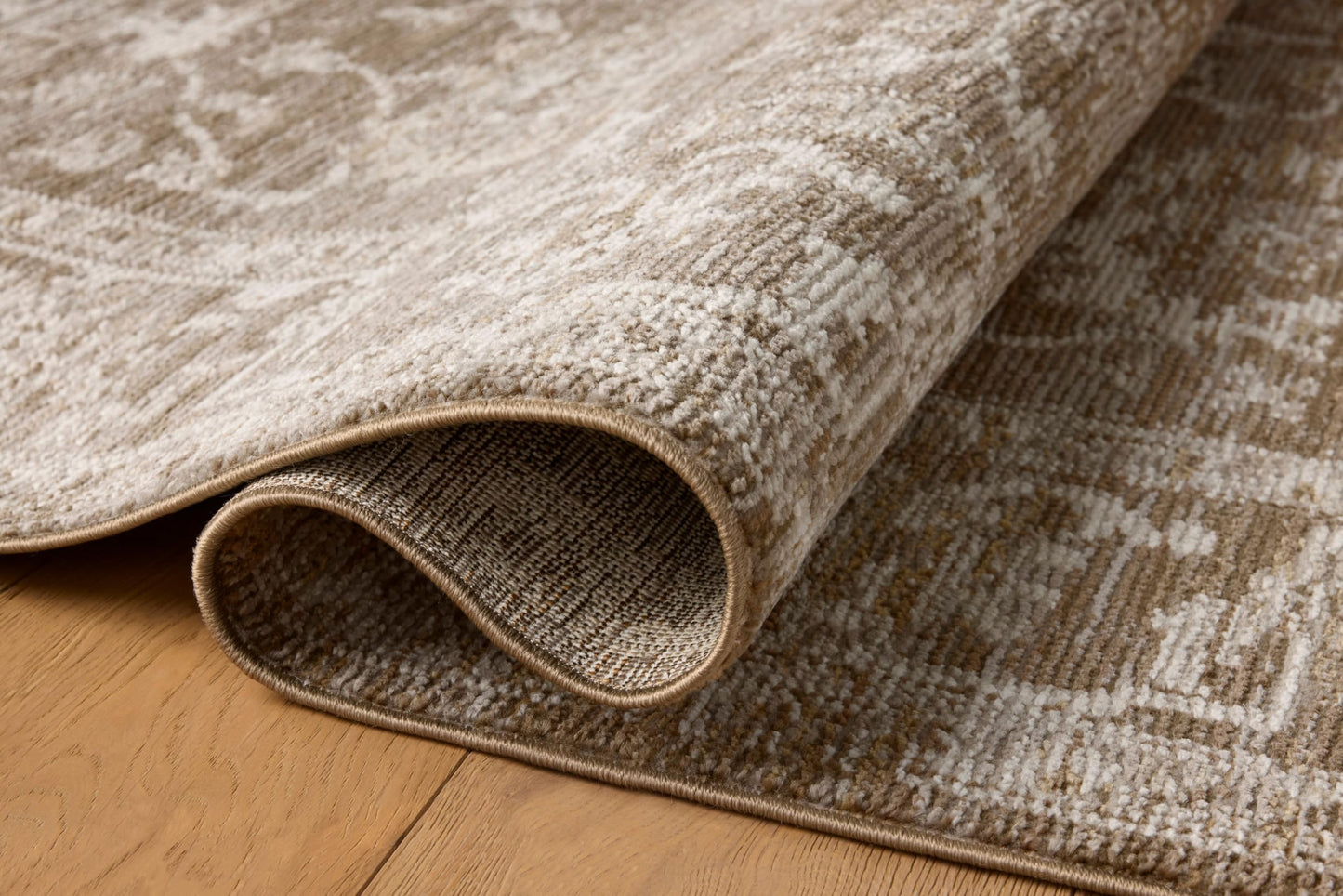 Loloi Magnolia Home by Joanna Gaines Pace Collection PAC-01 Bark/Natural 5'-3" x 5'-3" Round Area Rug