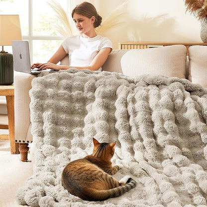 L'AGRATY Faux Rabbit Fur Blanket: 50" x 60" Luxury Soft Fluffy Thick Fur Throw Blanket for Couch Bed Sofa - Cozy Plush Bubble Blankets for Winter: Warm Flannel Fleece Decorative Blanket(Castle Grey)
