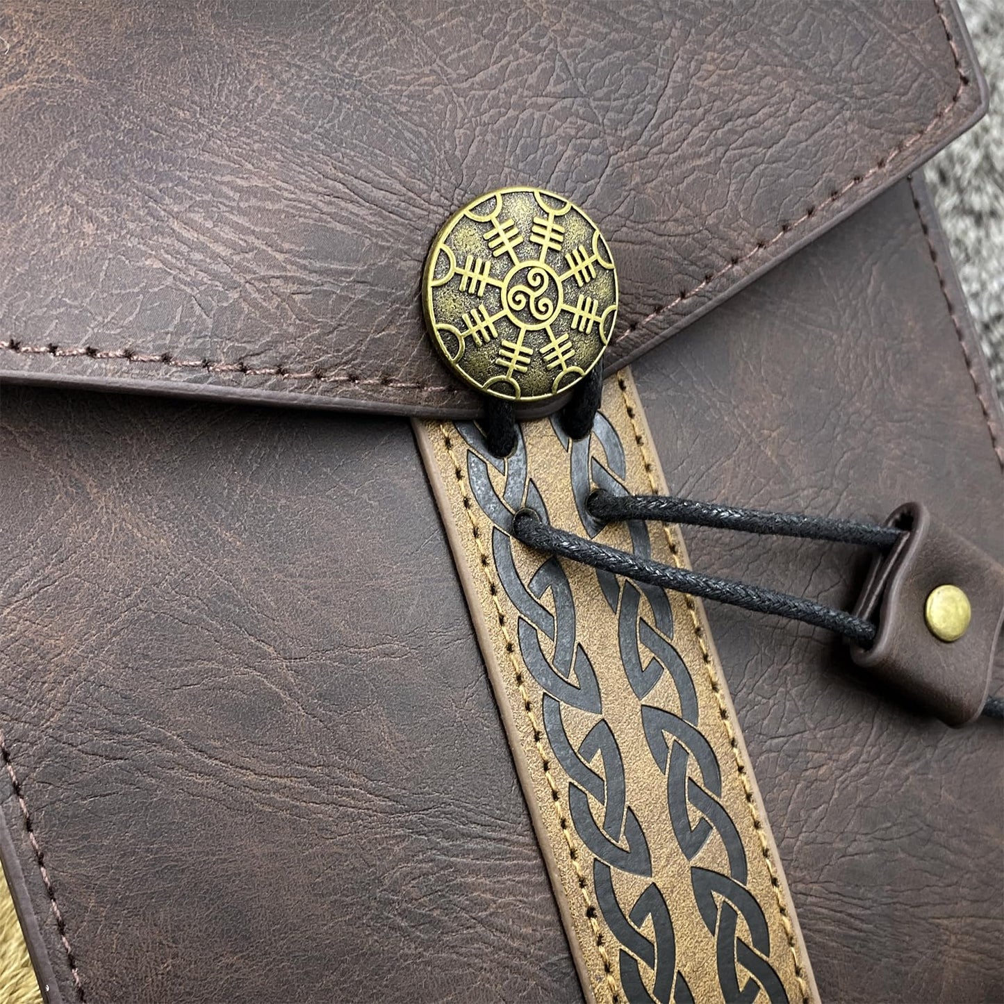 HiiFeuer Vintage Medieval Faux Leather Belt Bag, Retro Middle Ages Belt Pouch Waist bag, Portable Side Pack For LARP Ren Faire (Brown A)