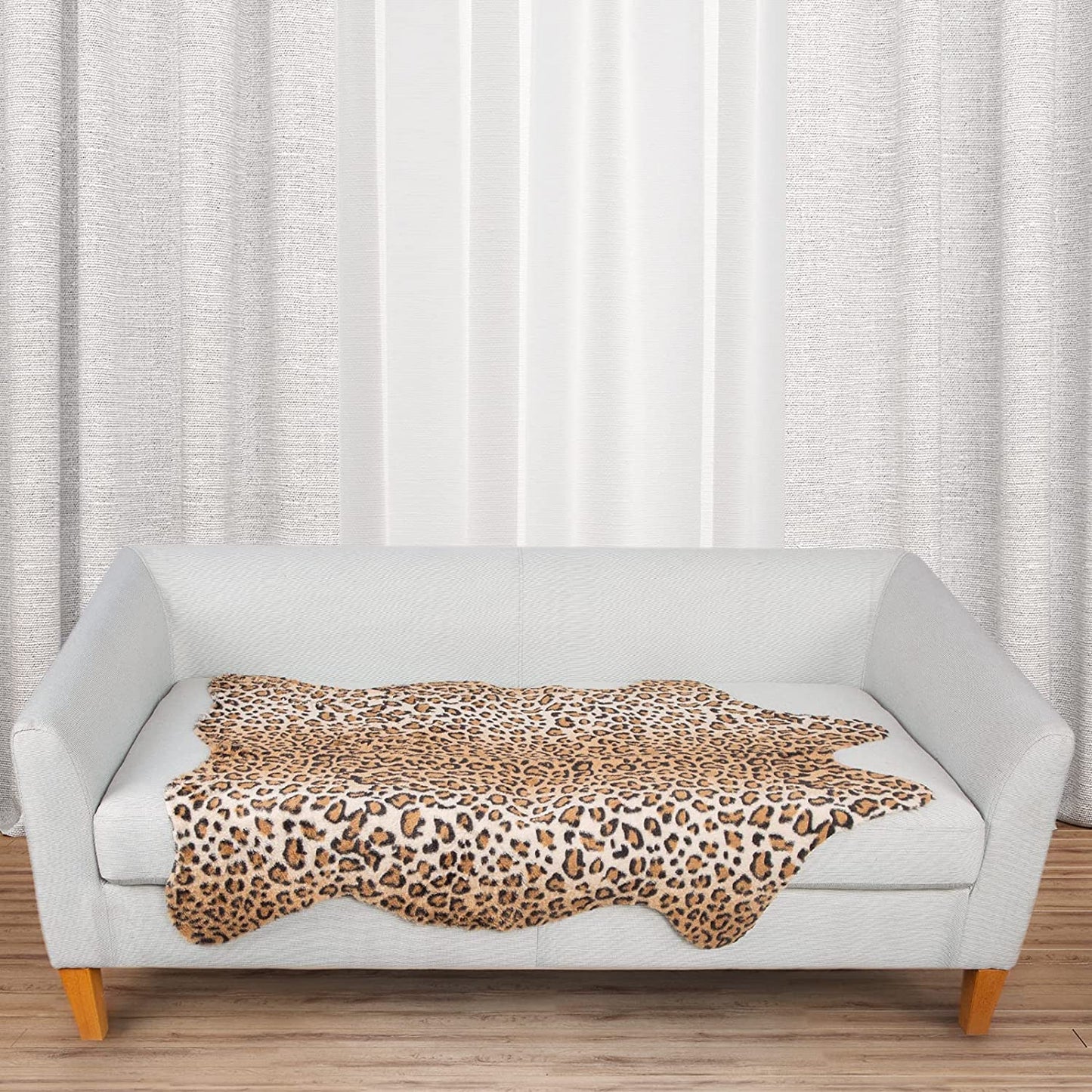MACEVIA Leopard Rug Cheetah Print Rugs Western Decor for Living Room Bedroom Faux Animal Area Carpet Non-Slip 43.3" L x 29.5" W(3.6ft x 2.4ft)