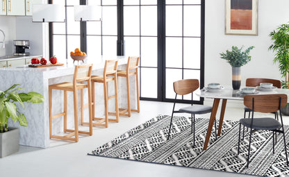 SAFAVIEH Area Rug 6x9 - Tulum Collection - Ivory & Black, Moroccan Boho Tribal Design, Non-Shedding & Easy to Clean, Ideal for Living Room, Bedroom, Dining Space (TUL272B)