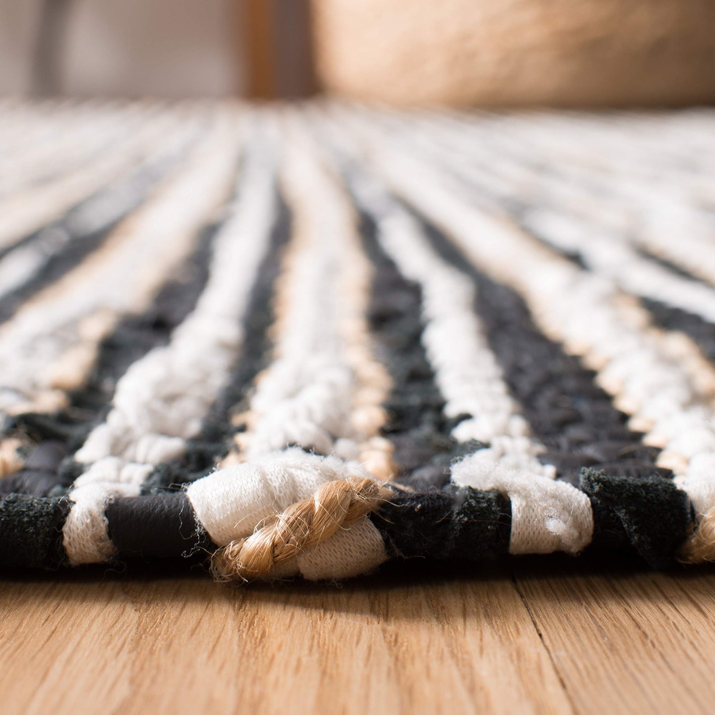 SAFAVIEH Vintage Leather Collection Runner Rug - 2'3" x 6', Black & Multi, Handmade Boho Fringe Leather, Ideal for High Traffic Areas in Living Room, Bedroom (VTL373G)