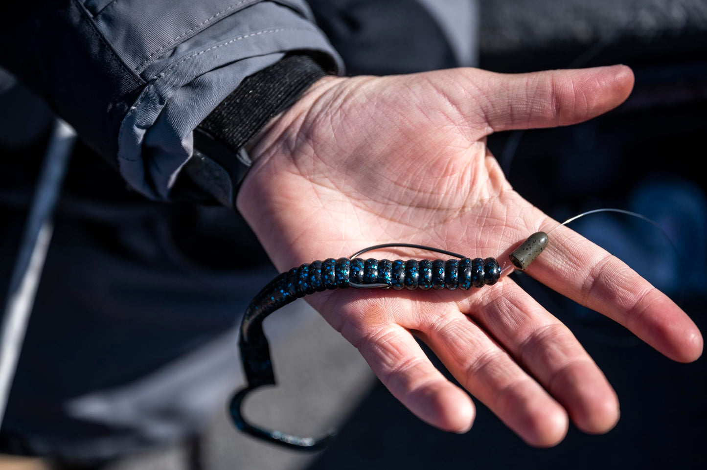 Berkley PowerBait® Power Worm Fishing Bait, Black, 4in | 10cm, Irresistible Flavor, Classic Curly Tail Worm Profile, Ideal for Spring, Summer and Fall Fishing