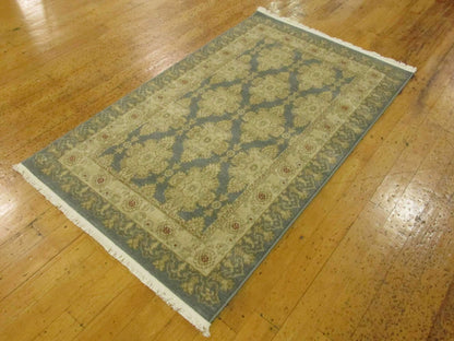 Unique Loom Edinburgh Collection Area Rug - Zinnia (3' 3" x 5' 3" Rectangle, Blue/ Beige)