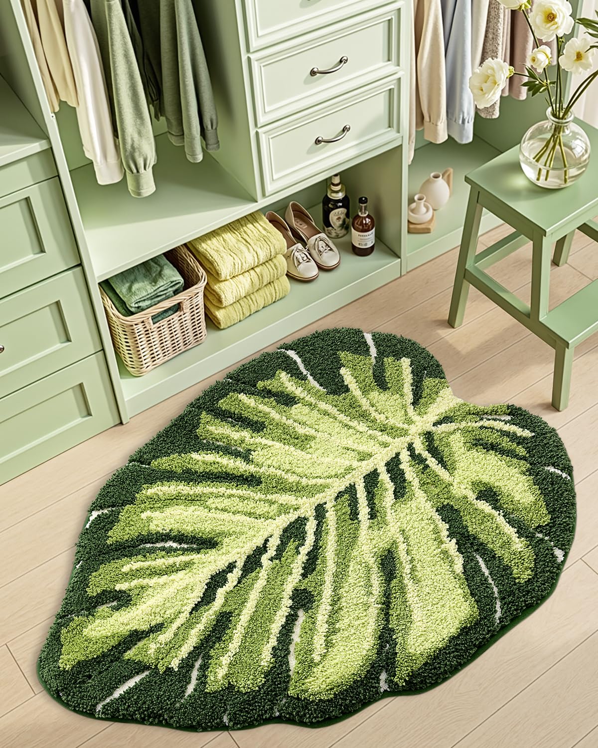DEXI Leaf Bathroom Rugs Monstera, 31.5x23.5 Soft Fluffy Cute Bath Mat with Non Slip Backing, Washable Absorbent Bath Rug Quick Dry for Shower Floor, Toilet, Bedroom, Kids Room, Green