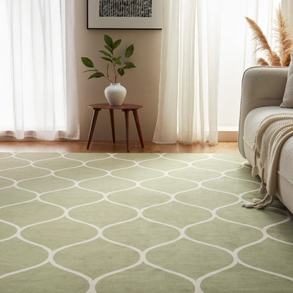 Amazon Basics Thin Indoor Area Rug, Geometric Printed Washable Home Decor Carpet for Living Room Bedroom, 4' W × 6' L, Green Geometric