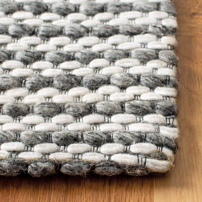 SAFAVIEH Marbella Collection Area Rug - 6' x 9', Charcoal & Ivory, Flat Weave Wool Design, Ideal for High Traffic Areas in Living Room, Bedroom (MRB392H)