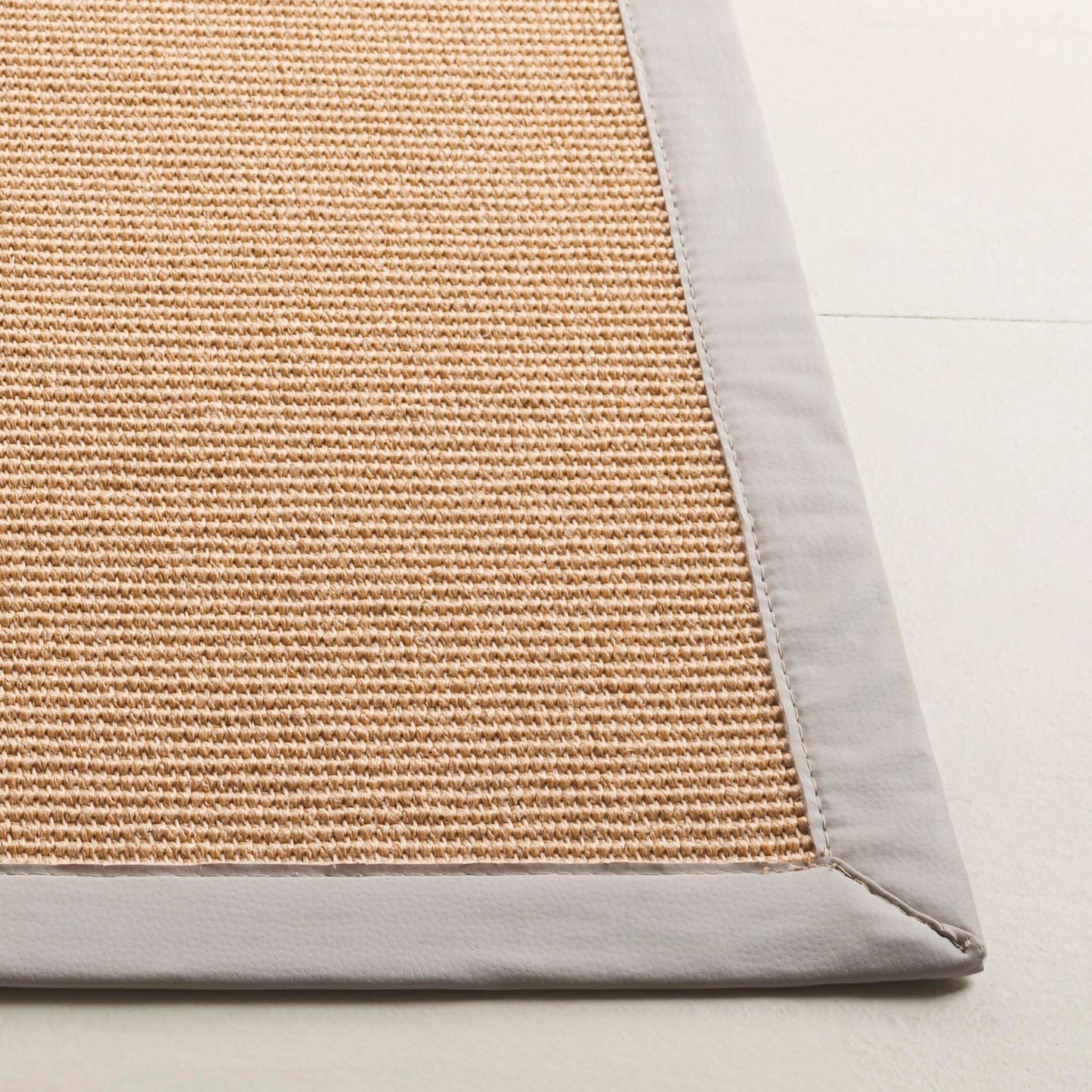 SAFAVIEH Washable Rug Outdoor Napa Faux Sisal Collection - 5' x 8', Maize & Beige, Non-Shedding & Easy to Clean, Ideal for Patio, Backyard, Mudroom (NFS108B)