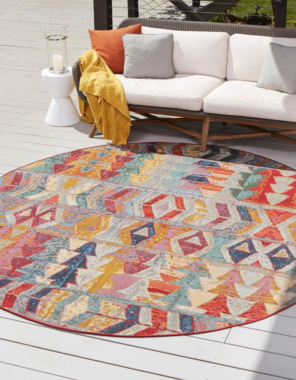 Unique Loom Outdoor Modern Collection Area Rug - Tamarindo (4' 1" Round, Multi/ Burgundy)