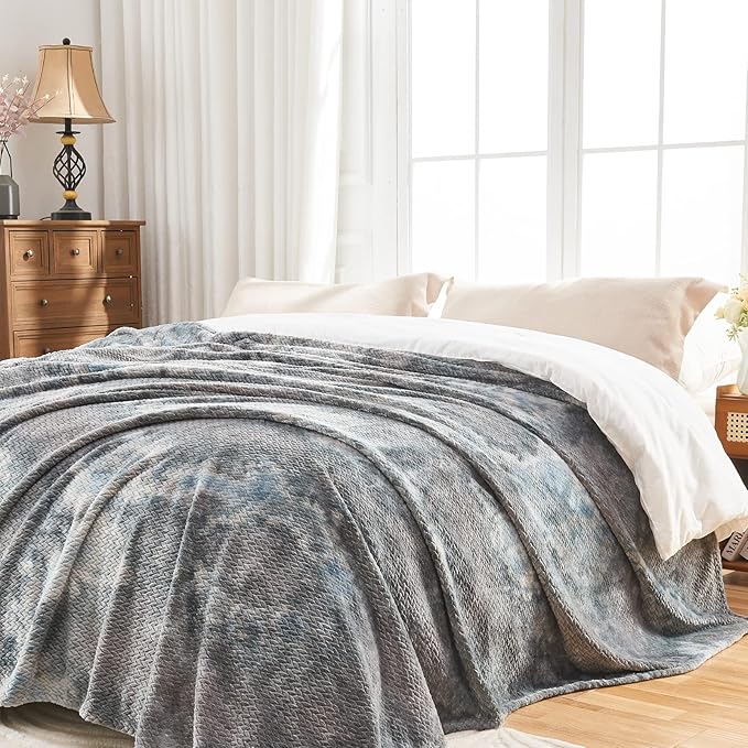 NEWCOSPLAY Super Soft Throw Blanket Multi Grey Premium Silky Flannel Fleece Leaves Pattern Lightweight Bed Blanket All Season Use (Multi Grey, Throw(50"x60"))