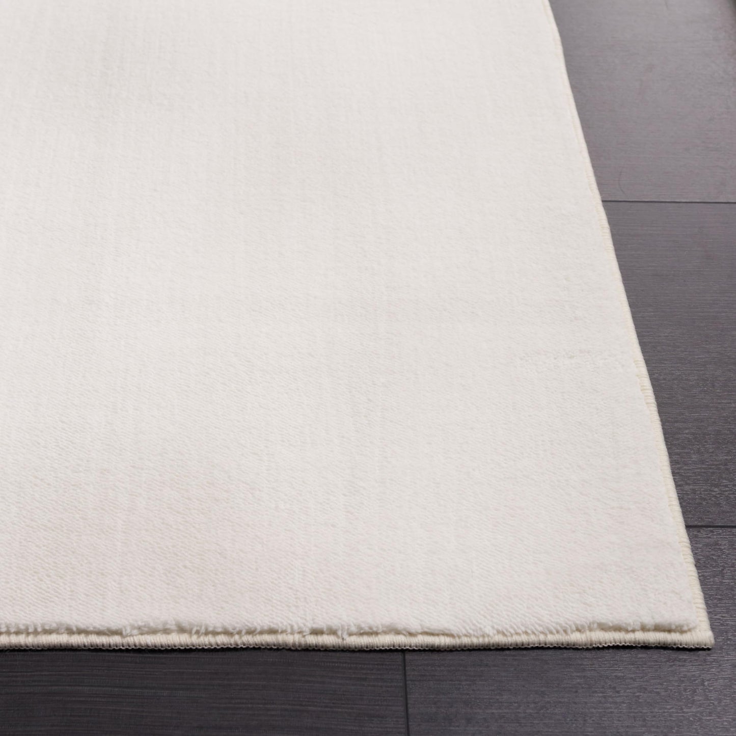 SAFAVIEH Washable Rug Loft Collection - 6' x 9', Ivory, Slip Resistant & Easy Cleaning, Ideal for Living Room, Bedroom, Home Office, Nursery, Kids Playroom, Dining Space (LFT315A)