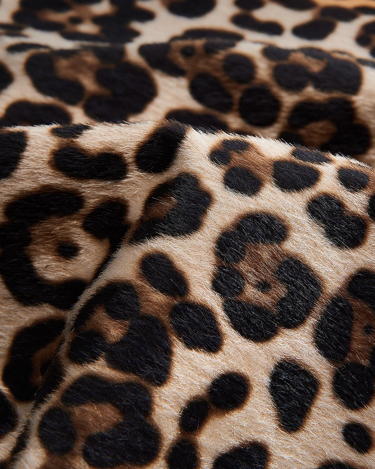 EACHY Travel Makeup Bag for Women, Large Leopard Print Cosmetic Bag with Upgraded Sturdy Zippers, Waterproof Leather Toiletry Organizer Pouch for Skincare Accessories