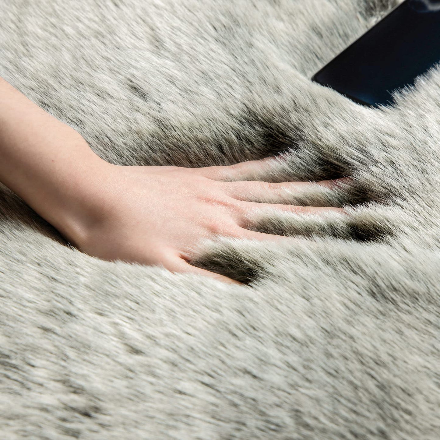 Ashler Faux Fox Fur Rug, Green White Brown Fluffy Rug, 3x5 Rectangle Rugs, Ultra Soft Shaggy Area Rugs for Bedroom, Fuzzy Carpets for Living Room, Sofa