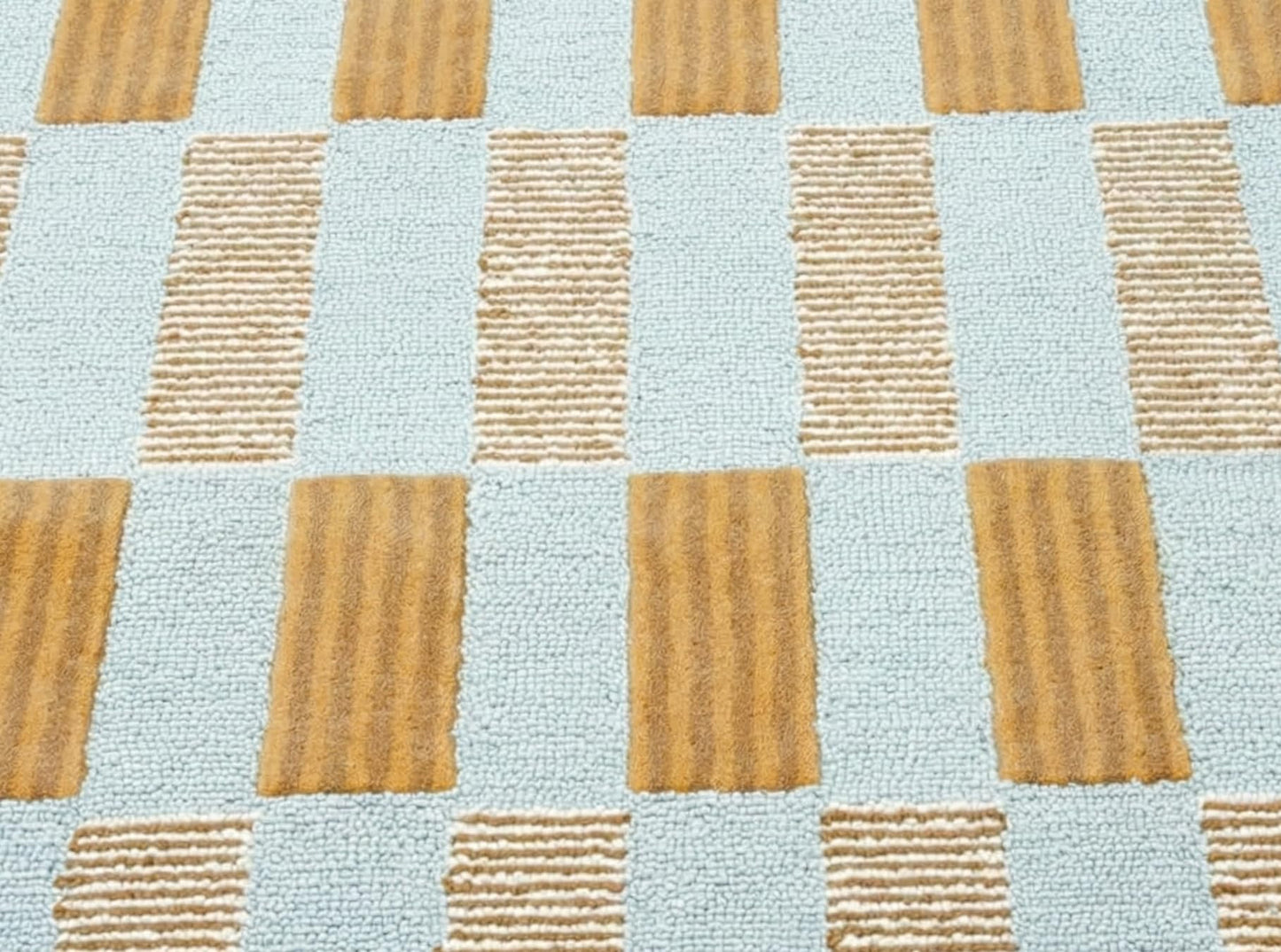 RUGWYN Hand-Tufted Scalloped Wool Area Rug, Modern Plaid Checkered Pattern, Soft & Durable Cozy Accent Rug for Living Room, Bedroom & Nursery, Handmade Decorative Carpet (Light Blue, 4' x 6')