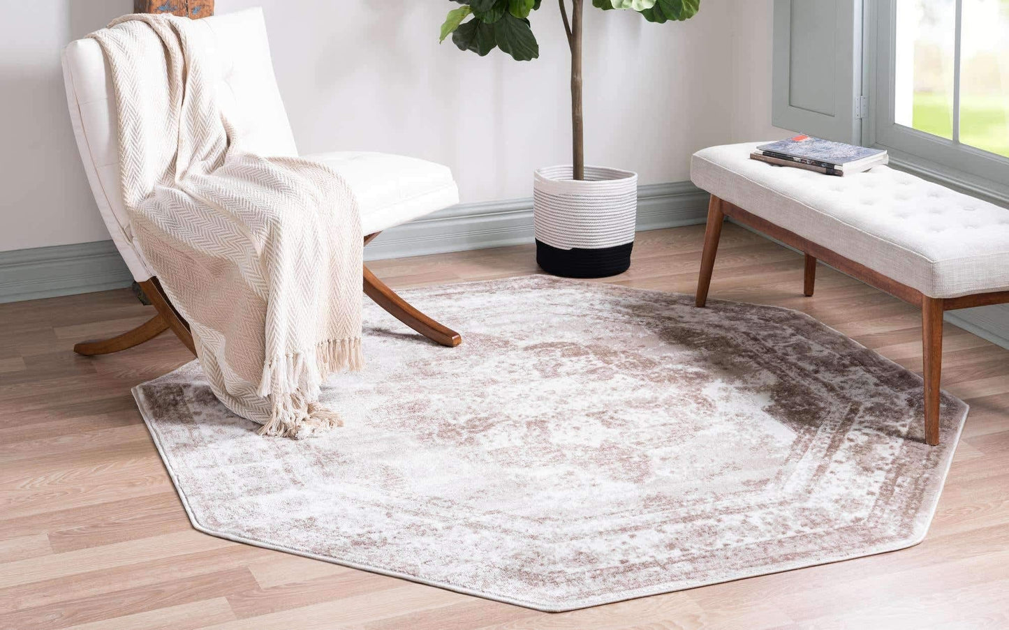 Unique Loom Sofia Collection Area Rug - Salle Garnier (4' Octagon, Beige/ Ivory)