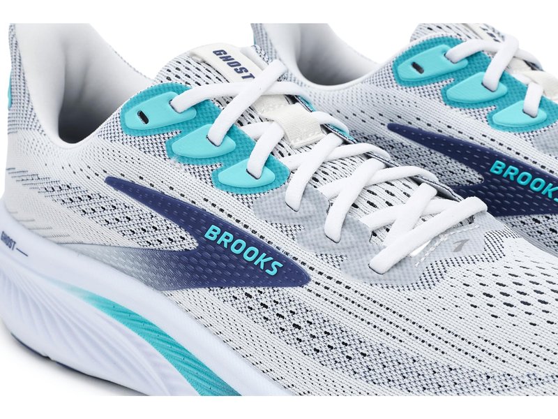 Brooks Men's Ghost 17 White/Beacon Blue/Ipanema 8.5 Medium