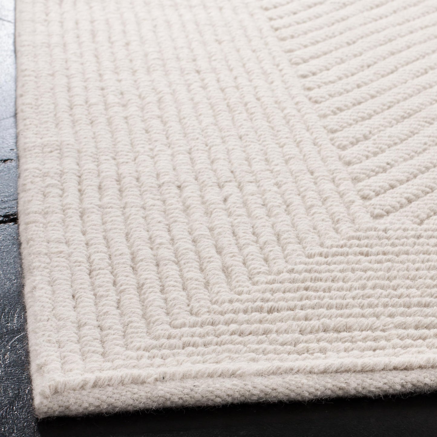 SAFAVIEH Natura Collection Runner Rug - 2'3" x 14', Ivory, Handmade Wool, Ideal for High Traffic Areas in Living Room, Bedroom (NAT450A)
