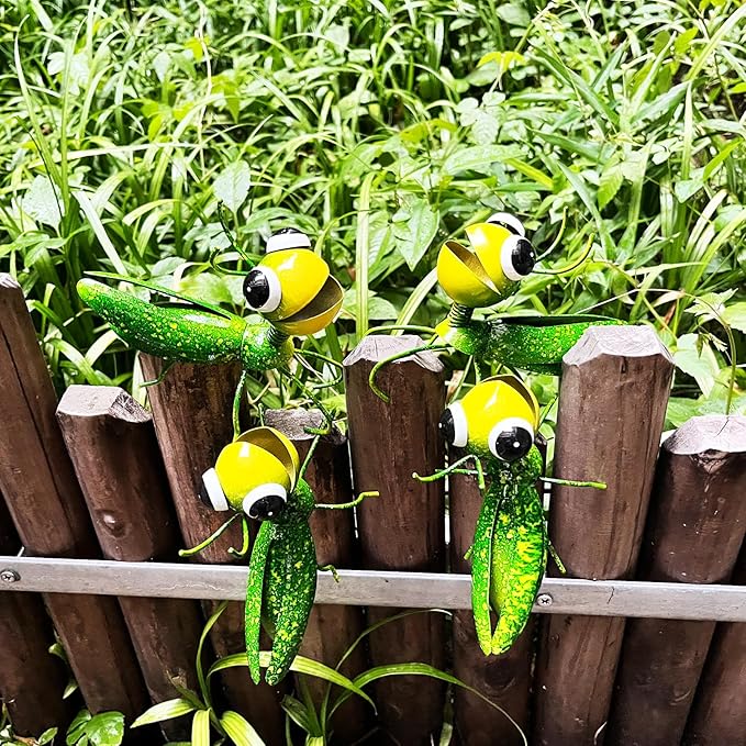 Metal Yard Art Cute Grasshopper Garden Decor Patio Porch Decorations Backyard Ornaments (4Grasshopper)