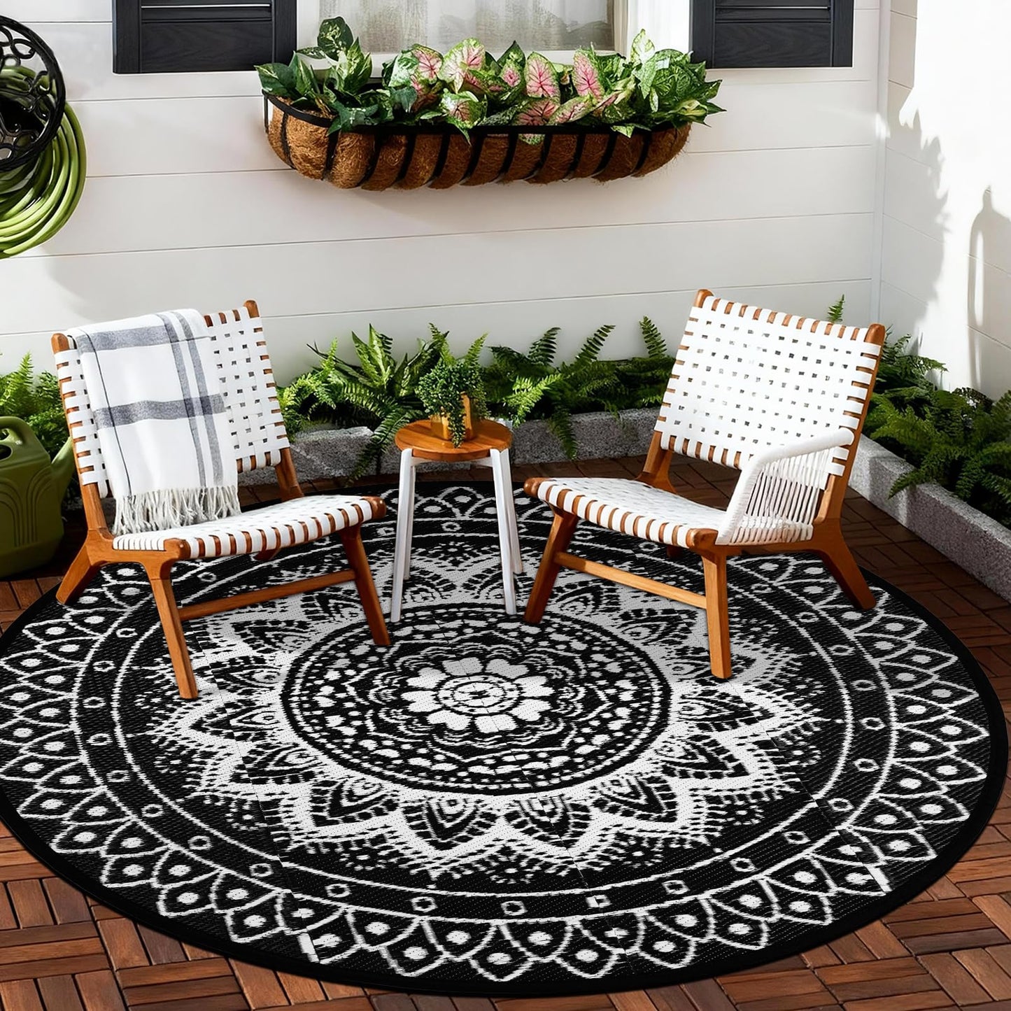 Round Outdoor Rugs for Patios, 6Ft Waterproof Reversible Plastic Straw Mat with Carry Bags, Boho Lightweight Outdoor Carpet Portable Round Floor Mat for Patio Camping Picnic Backyard RV,Black & White