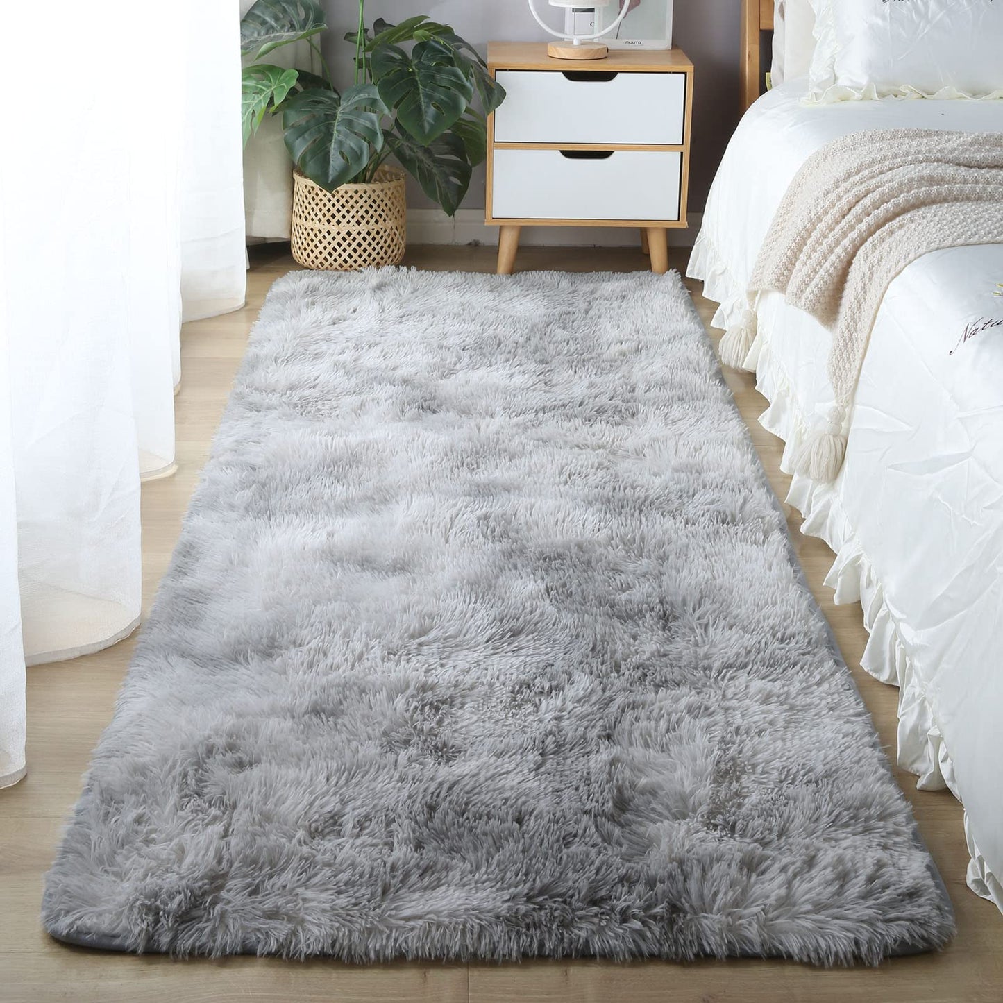 CAIYUECS Shag Area Rug,Indoor Ultra Soft Fluffy Plush Rugs for Bedroom Living Room, Non-Skid Modern Nursery Faux Fur Rugs for Kids Room Home Decor (Tie-Dyed Light Gray, 5x7 Feet)