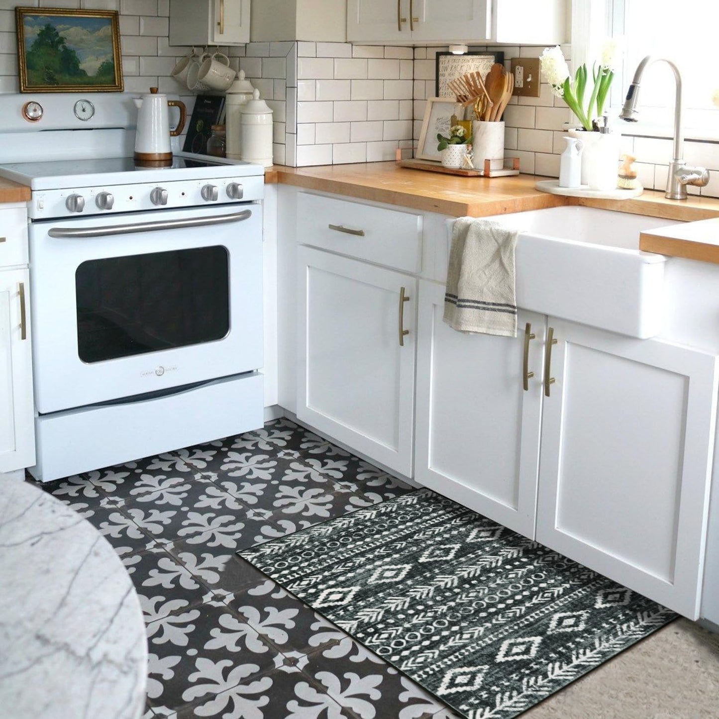 Lahome Moroccan Small Rug 2x3, Black and White Non-Slip Washable Indoor Front Door Mat with Rubber Backing, Low-Profile Modern Farmhouse Boho Area Rug for Entryway Bathroom Kitchen Decor Varena