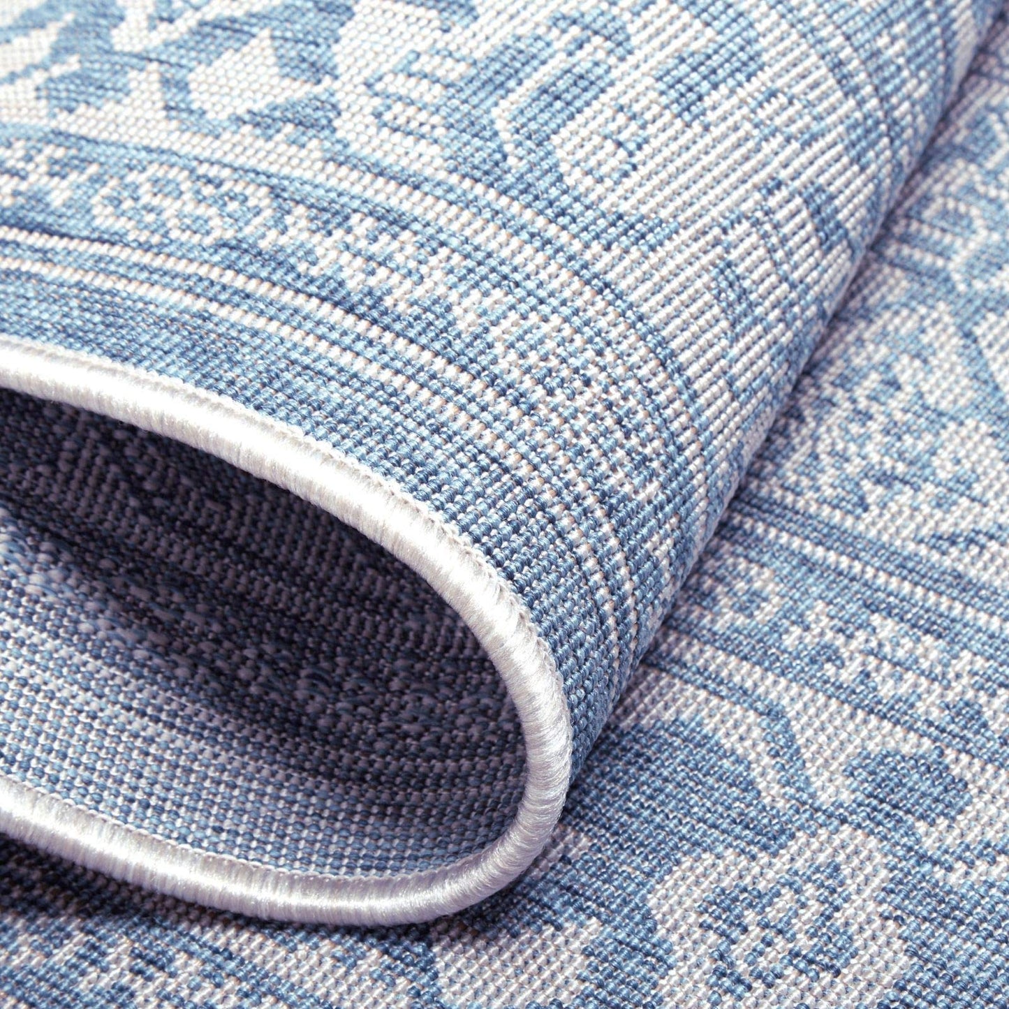 Nicole Miller New York Patio Country Dahlia Transitional Medallion Indoor/Outdoor Area Rug, Blue/Grey, 5'2"x7'2"