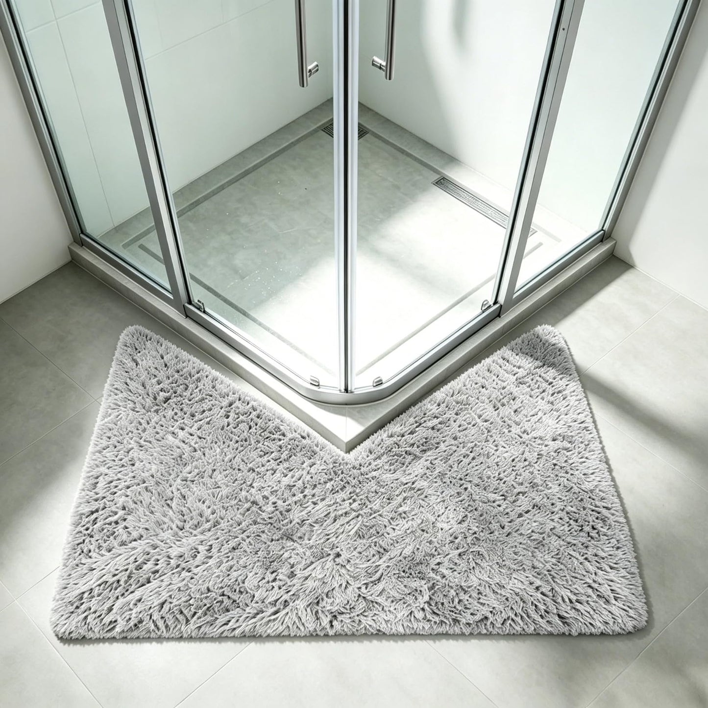 V Shaped Corner Bathroom Rug & Bath Mat - Non-Slip Absorbent Mat for Corner Showers & Tubs, Machine Washable Carpet for Home Spa Bathroom, Grey 28"x26"x18"