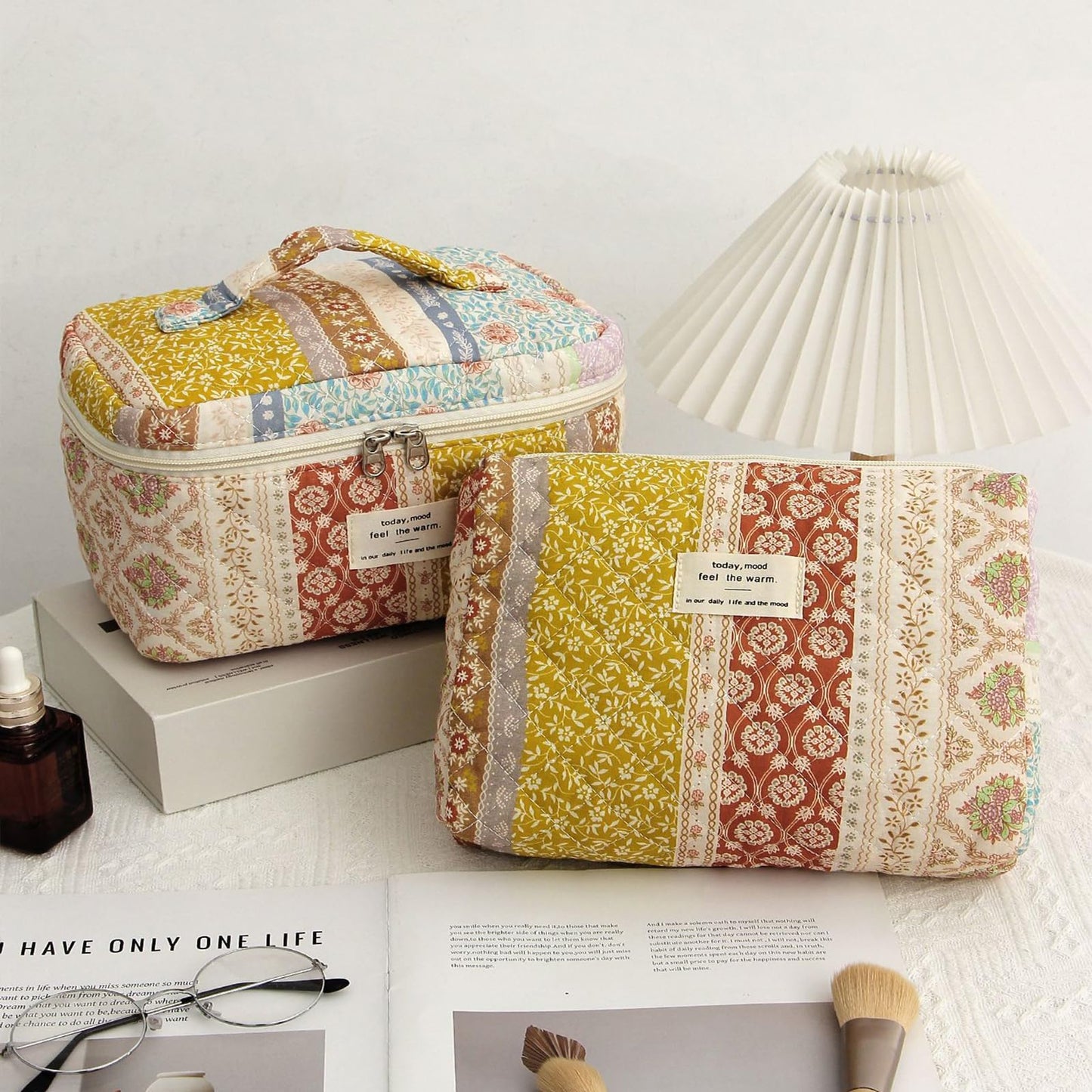 AMULOKRU Large Makeup Bag, Cute Cosmetic Bags for Women, Floral Quilted Makeup Bag, Coquette Aesthetic Toiletry Bag,Travel Makeup Organizer Bags