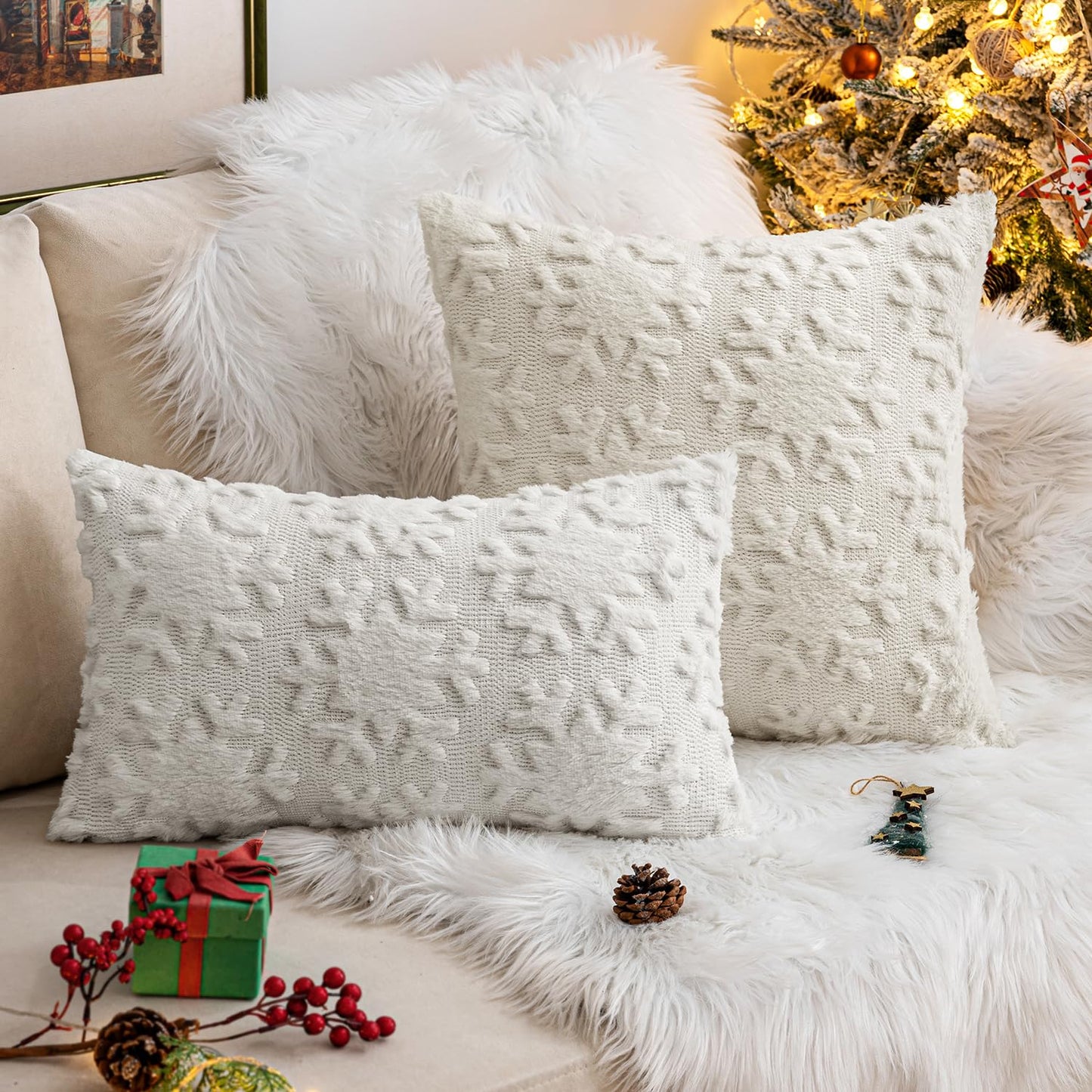 MIULEE Christmas Snowflake Decorative Throw Pillow Covers Set of 2,Soft Fluffy Faux Wool Winter Holiday Couch Pillows for Farmhouse Boho Home Decor Sofa Bed Porch Living Room 20x20 Inch Pure White