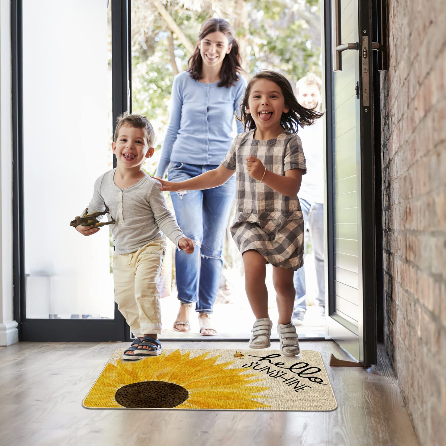 ORTIGIA Hello Sunshine Sunflowers Doormat Indoor Outdoor Patio Summer Sping Bee Kind Door Mats Non-Slip Durable Entrance Mat for Home Entrance, Outside Entry, Yard, Floor, Patio 17x29.5INCH